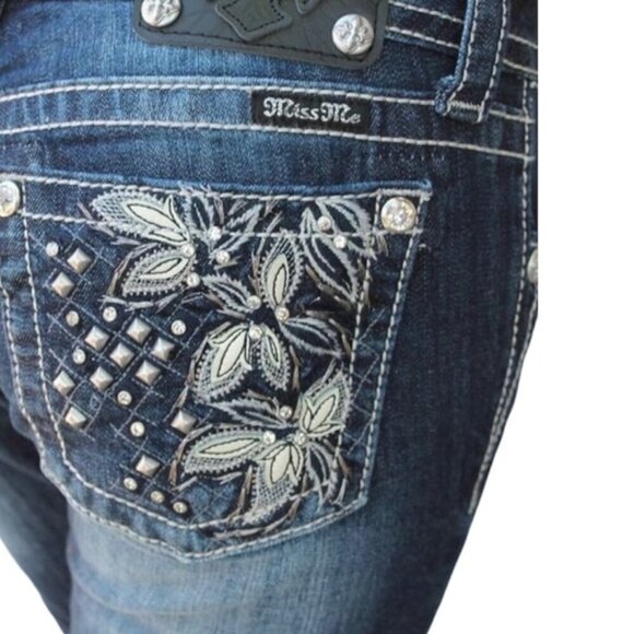 Miss Me Womens jeans size 27 bootcut - Picture 2 of 9